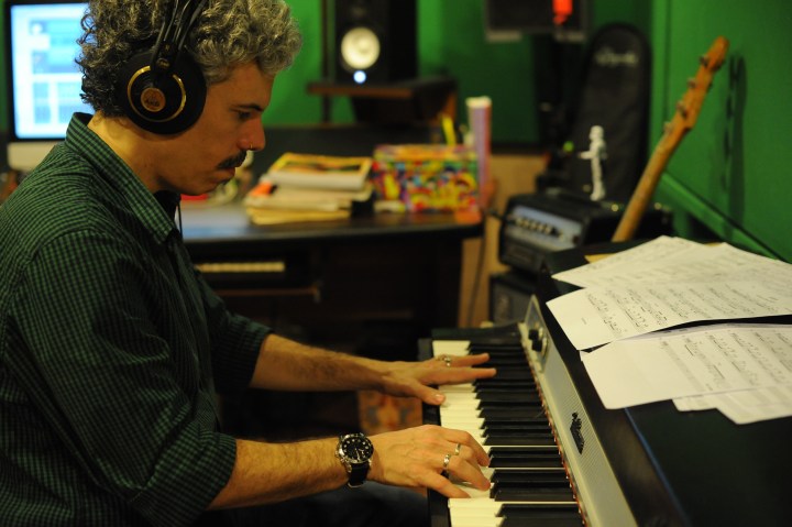 Bruno Migliari - no estúdio